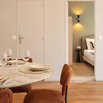 Charming And Spacious Air-conditioned Apartmán