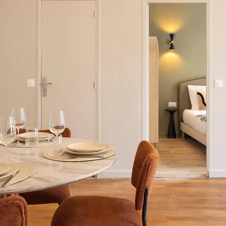 Charming And Spacious Air-conditioned Apartment