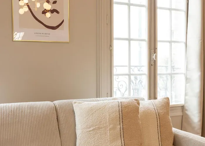 Appartement Charming And Spacious Air-conditioned *